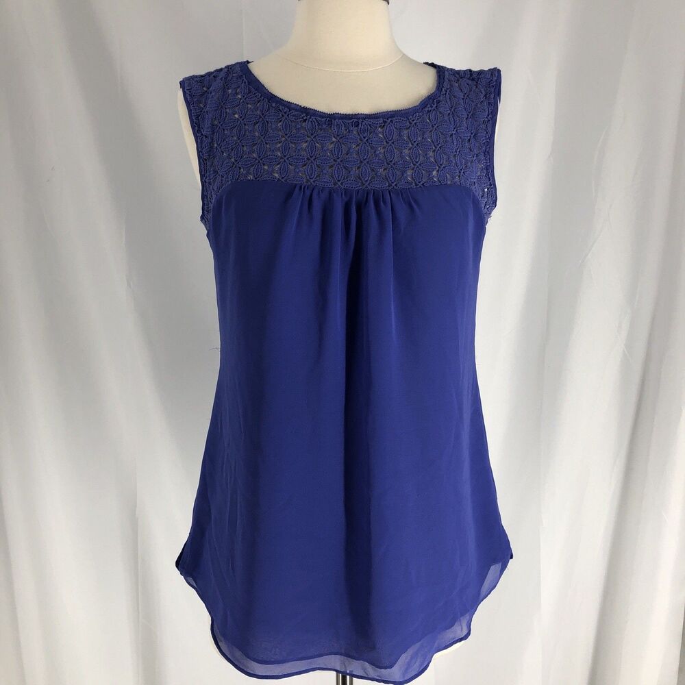White House Black Market lavender hue Sleeveless crochet yoke top Blouse S